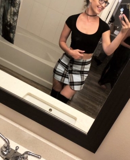 Angelika - Bild 1 von 2