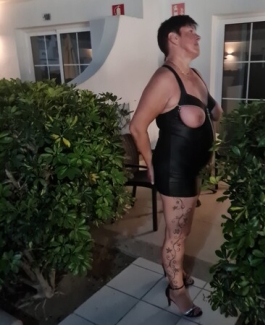 Blowjob -Spermageile und Schwanzgeile Hobbyhure  - Bild 1 von 6