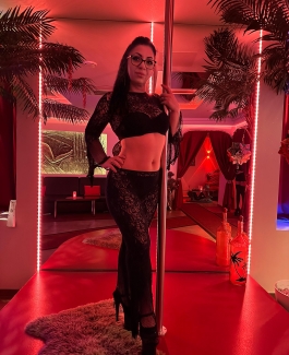 IZABEL - Bild 1 von 5