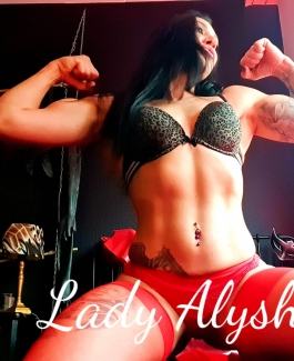 Lady Alysha - Bild 1 von 5