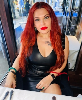 Mistress Nora Marinelli - Bild 7 von 10