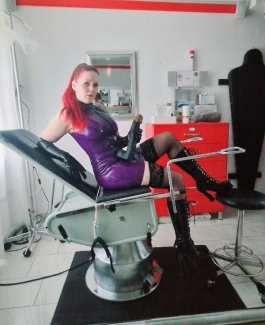 Schweizer Bizarr Lady Helvetica - Bild 5 von 6