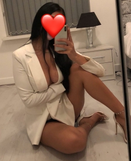 Sylvia  - Bild 1 von 2