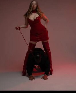 Mistress Kim - Bild 6 von 8