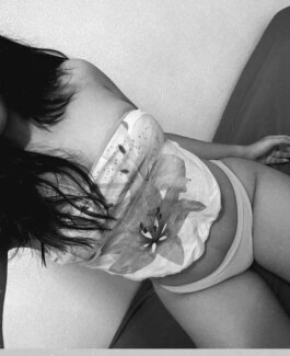 Meena - Bild 1 von 4