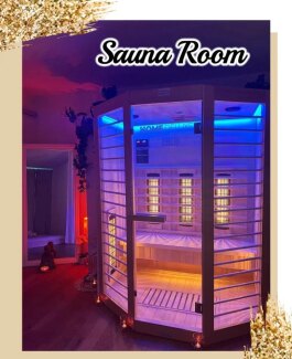 Sexy Masseurinnen - Bild 3 von 31