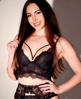 Junge Mia skinny -erotische und Tantra Massagen - Bild 9 von 10