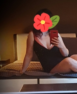 Reife, scharfe Dame - Bild 5 von 5
