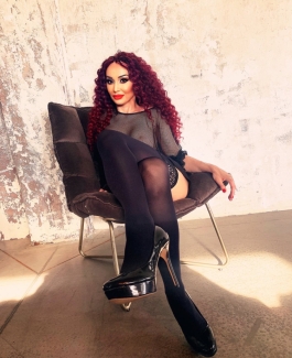 Elena - Bild 7 von 10