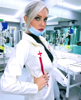 Domina Alex KinkyPearl - Bild 7 von 12