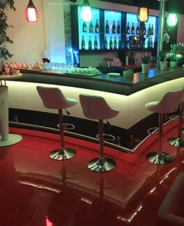 SCHWEIZER GANGBANG GIRLS - Bild 5 von 9