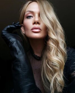 Mistress Zahra - Bild 1 von 6