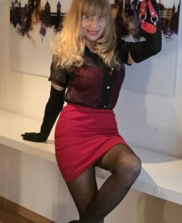 KYLIE, Brittnau/AG! Sexy Fee, Rollenspiele, Nylons, Highheels - Bild 1 von 11