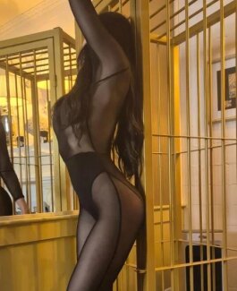 Schweizer Domina Art of Fetish Bizarr - Bild 3 von 6
