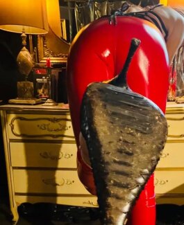 Lady Lorra - Bild 9 von 17
