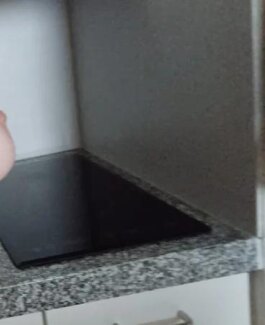 Elena - Bild 2 von 3