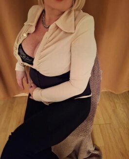 Kriens..Reife Pivate Hausfrau 51.j (Leicht mollig) - Bild 3 von 5