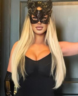 Deutsche Domina bizarrer Art - Bild 1 von 4