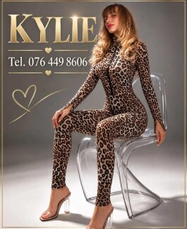 KYLIE! SCHAFFHAUSEN! Sexy Fee, Rollenspiele, Nylons, Highheels - Bild 1 von 16