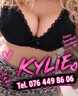 KYLIE! SCHAFFHAUSEN! Sexy Fee, Rollenspiele, Nylons, Highheels - Bild 6 von 16