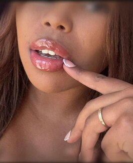 Brenda Chanel  Luna María - Bild 7 von 8