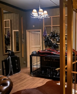 Residenz Hekate BDSM Wohnwelt - Bild 2 von 6