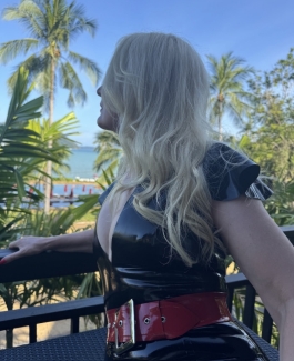 Domina Claudia - Bild 3 von 10