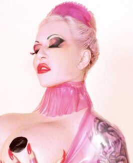 Dominatrix Noa - Bild 10 von 14