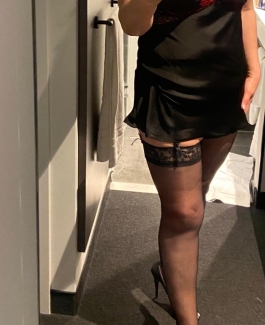 Neu Laura aus Ost-CH nur für 20.6-22.6 in Zürich Privat - Bild 2 von 4