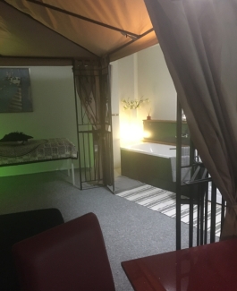 Amazonasmassage u Gruenelaterne Suchen - Bild 1 von 3