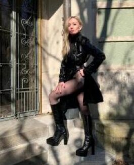Mistress Zahra - Bild 1 von 5