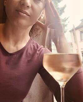 Katherina in Thalwil - Bild 2 von 8