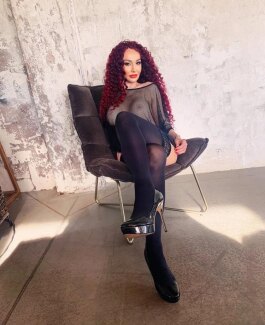 Lady Elena - Bild 9 von 9