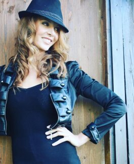 Elina - Bild 1 von 6