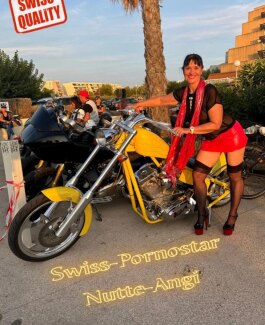 Pornostar Pornnutte-Angi - Bild 11 von 13