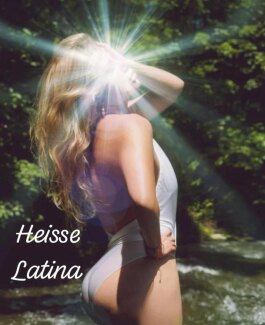 Selena - Bild 7 von 9