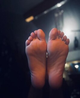 Lady Lorra - Bild 12 von 17