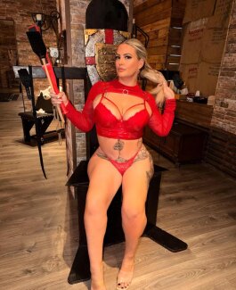 Fetisch Bizzare Domina Sophie Diamond - Bild 4 von 17