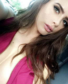 Nadia - Bild 1 von 2