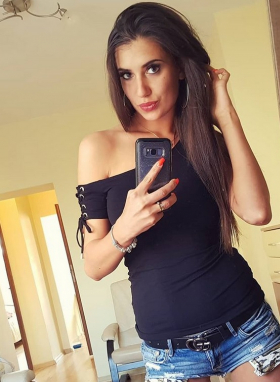 Andrea - Bild 2 von 3