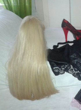 Laura - Bild 2 von 3