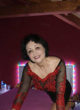 Oma Claudia - Bild 1 von 3