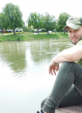 Tommy - Bild 4 von 6