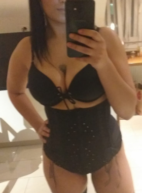 Xenia - Bild 2 von 2