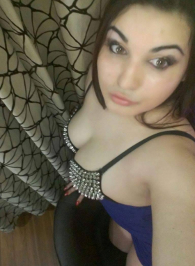 Alina - Bild 1 von 3