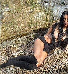 Geile Translady mit XL Penis !!! - Bild 2 von 3