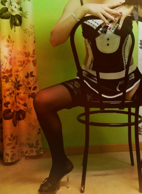 Tiffany(33)..Teeny Figur..Privat Thun - Bild 2 von 3