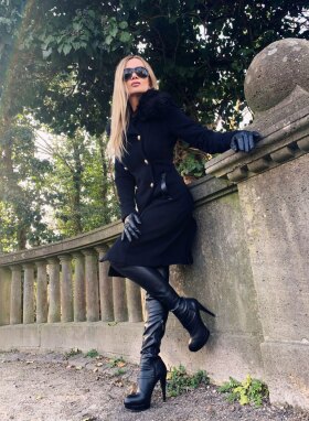 Mistress  Zahra - Bild 2 von 8
