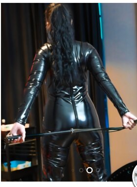 Lady Gloria - Bild 1 von 3