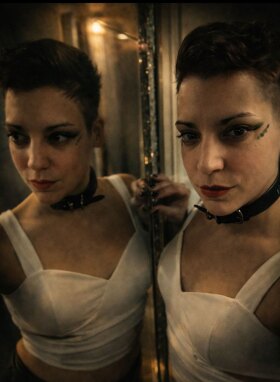 Sklavin Gina - Bild 2 von 8